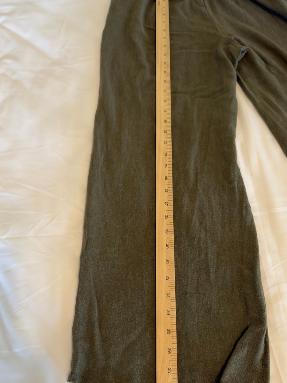 Guess Olive Wide-Leg Pull-On Pants - Picture 2 of 7